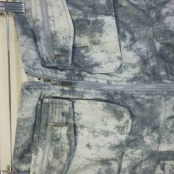 Fitted Cargo Dress in Print - Picture 10 of 15